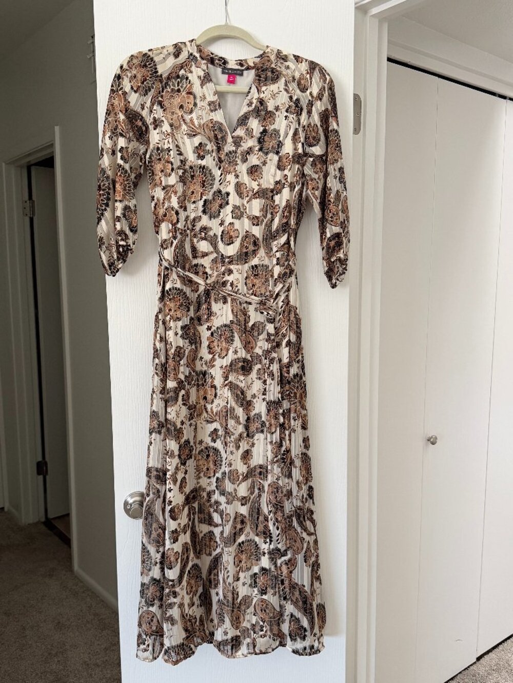 Vince Camuto Maxi Dress - Paisley - Abstract with silver threading
